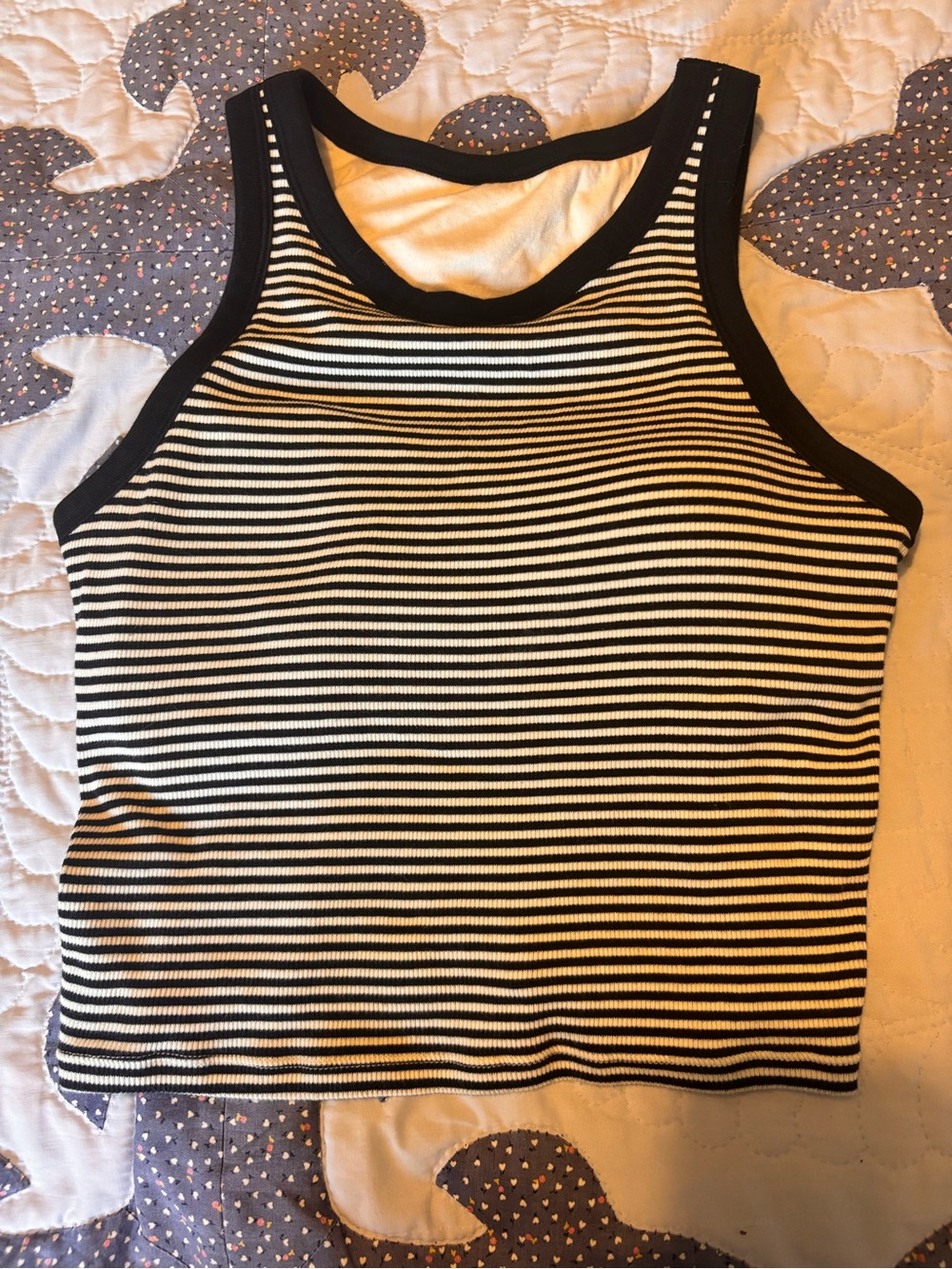 Uniqlo cropped tank top - Picture 2 of 12